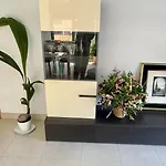 300 M From The ,parking , Breakfast Apartamento Valencia
