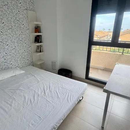 300 M From The ,parking , Breakfast Apartment
