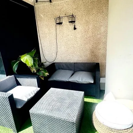 Apartment 300 M From The ,parking , Breakfast *
