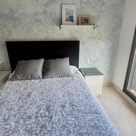 300 M From The ,parking , Breakfast Apartment Valencia