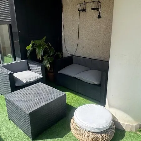 Apartment 300 M From The ,parking , Breakfast