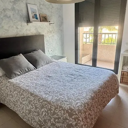 300 M From The ,parking , Breakfast * Valencia